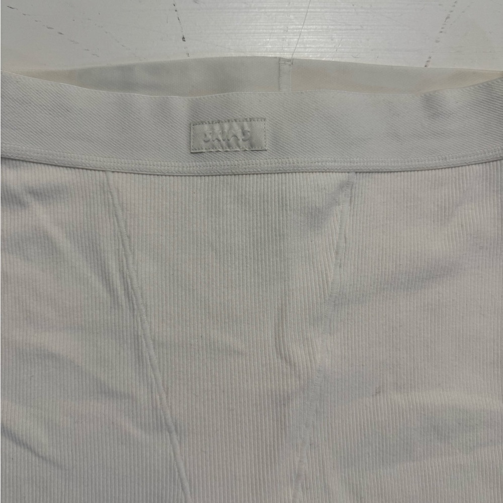Skims Ribbed Boxer Shorts - Picture 2 of 3
